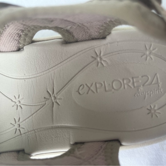 Women's Tan Casual Shoes size 9 - Picture 3 of 3